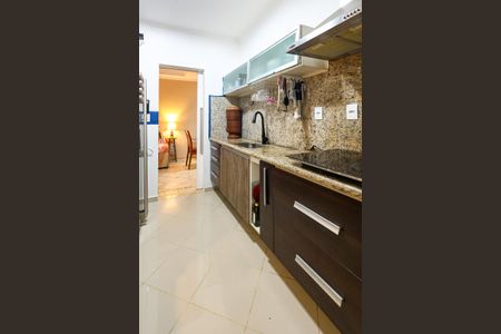 Casa de condomínio para alugar com 200m², 3 quartos e 2 vagas