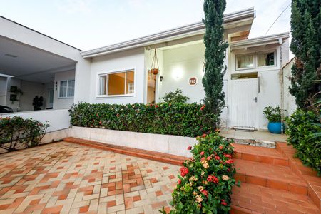 Casa de condomínio para alugar com 200m², 3 quartos e 2 vagas