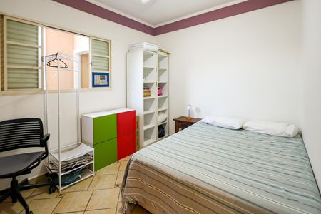 Casa de condomínio para alugar com 200m², 3 quartos e 2 vagas