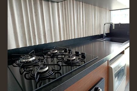 Cozinha de apartamento para alugar com 1 quarto, 71m² em Pinheiros, São Paulo