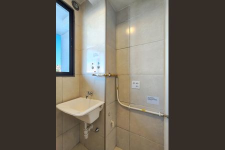 Apartamento para alugar com 55m², 2 quartos e sem vaga Apartamento para alugar com 55m², 2 quartos e sem vagaCozinha e Área de Serviço