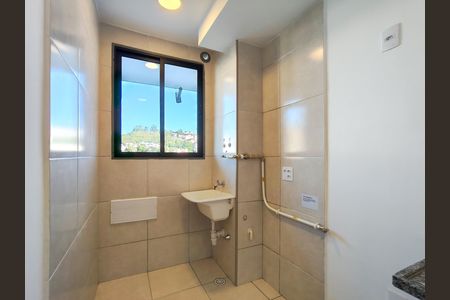 Apartamento para alugar com 55m², 2 quartos e sem vaga Apartamento para alugar com 55m², 2 quartos e sem vagaCozinha e Área de Serviço