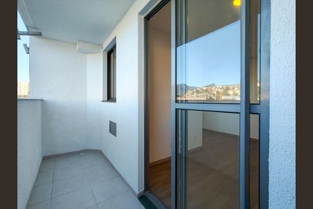 Apartamento para alugar com 55m², 2 quartos e sem vaga Apartamento para alugar com 55m², 2 quartos e sem vagaVaranda da Sala