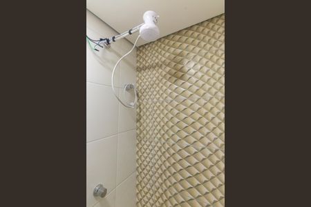 Banheiro de apartamento para alugar com 1 quarto, 28m² em Penha de França, São Paulo