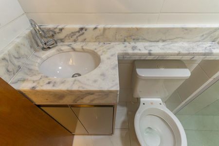 Banheiro de apartamento para alugar com 1 quarto, 28m² em Penha de França, São Paulo