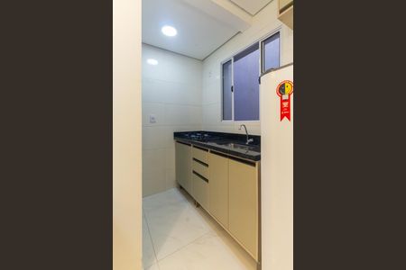 Cozinha e Área de Serviço de apartamento para alugar com 1 quarto, 28m² em Penha de França, São Paulo