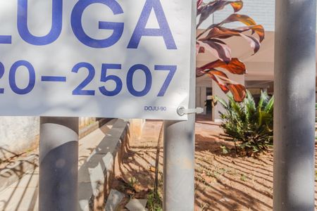 Plaquinha Instalada de apartamento para alugar com 3 quartos, 118m² em Cidade Nova, Belo Horizonte