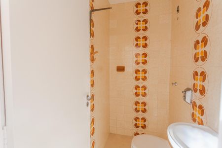 Banheiro de serviço de apartamento para alugar com 3 quartos, 118m² em Cidade Nova, Belo Horizonte