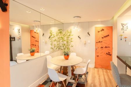 Sala de apartamento para alugar com 1 quarto, 59m² em Vila Paiva, São Paulo