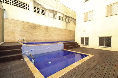 Apartamento à venda com 58m², 2 quartos e 1 vaga Apartamento à venda com 58m², 2 quartos e 1 vagaÁrea comum - Piscina
