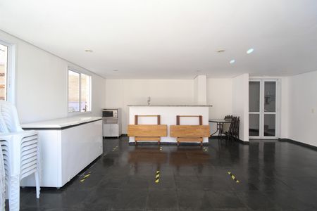 Apartamento à venda com 58m², 2 quartos e 1 vaga Apartamento à venda com 58m², 2 quartos e 1 vagaÁrea comum - Salão de festas