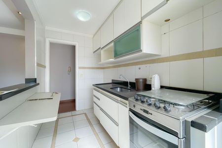 Apartamento à venda com 58m², 2 quartos e 1 vaga Apartamento à venda com 58m², 2 quartos e 1 vagaCozinha e Área de Serviço