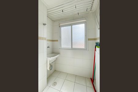 Apartamento à venda com 58m², 2 quartos e 1 vaga Apartamento à venda com 58m², 2 quartos e 1 vagaCozinha e Área de Serviço