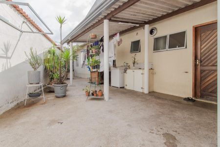Quintal de casa para alugar com 2 quartos, 80m² em Vila Falchi, Mauá