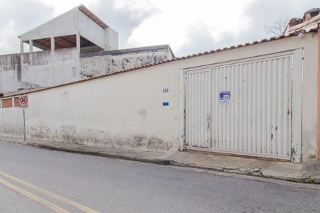 Fachada de casa para alugar com 2 quartos, 80m² em Vila Falchi, Mauá