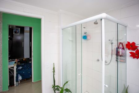 Banheiro de apartamento à venda com 1 quarto, 42m² em Campanário, Diadema