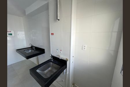 Área de Serviço de apartamento para alugar com 2 quartos, 48m² em Del Castilho, Rio de Janeiro