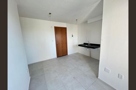 Sala de apartamento para alugar com 2 quartos, 48m² em Del Castilho, Rio de Janeiro