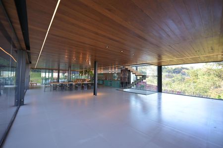 Casa de condomínio à venda com 1600m², 5 quartos e 4 vagas