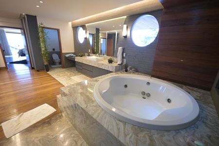 Casa de condomínio à venda com 1600m², 5 quartos e 4 vagas