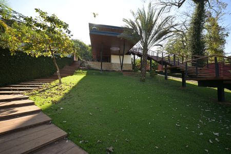 Casa de condomínio à venda com 1600m², 5 quartos e 4 vagas