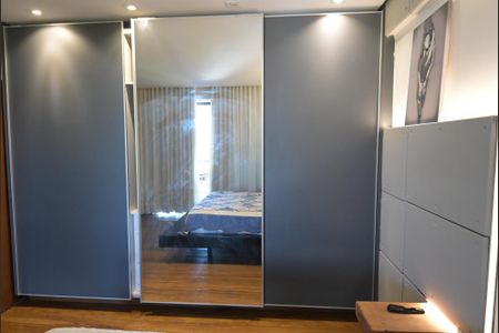 Casa de condomínio à venda com 1600m², 5 quartos e 4 vagas
