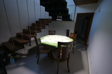 Casa de condomínio à venda com 1600m², 5 quartos e 4 vagas