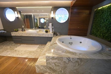 Casa de condomínio à venda com 1600m², 5 quartos e 4 vagas