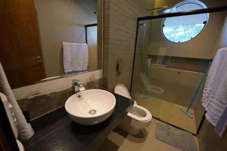Casa de condomínio à venda com 1600m², 5 quartos e 4 vagas
