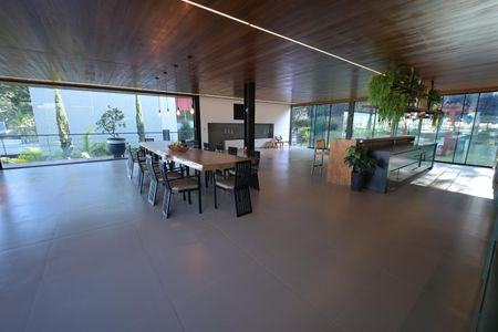 Casa de condomínio à venda com 1600m², 5 quartos e 4 vagas