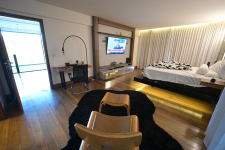 Casa de Condomínio à venda com 5 quartos, 1600m² em Parque Industrial Joao Bras, Goiânia