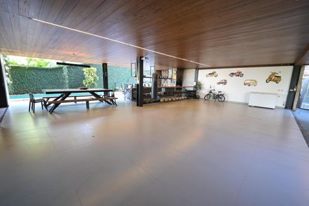 Casa de condomínio à venda com 1600m², 5 quartos e 4 vagas