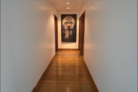 Casa de condomínio à venda com 1600m², 5 quartos e 4 vagas