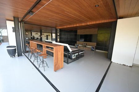 Casa de condomínio à venda com 1600m², 5 quartos e 4 vagas