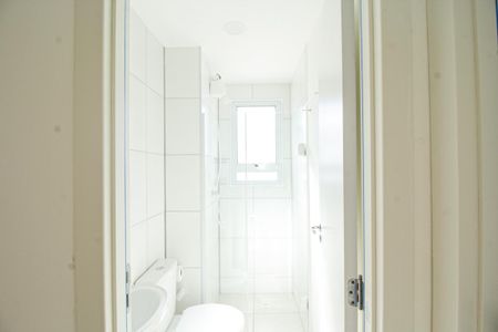 Banheiro de apartamento para alugar com 2 quartos, 41m² em Várzea da Barra Funda, São Paulo