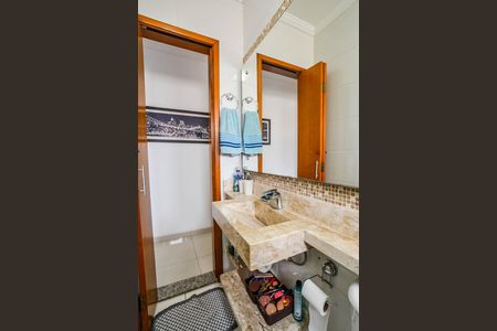 Apartamento à venda com 94m², 2 quartos e 1 vaga Apartamento à venda com 94m², 2 quartos e 1 vagaBanheiro Corredor