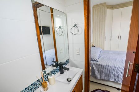 Apartamento à venda com 94m², 2 quartos e 1 vaga Apartamento à venda com 94m², 2 quartos e 1 vagaBanheiro da Suíte