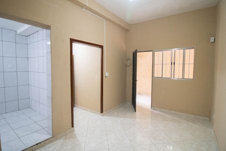 Casa para alugar com 50m², 1 quarto e 1 vaga Casa para alugar com 50m², 1 quarto e 1 vagaSALA