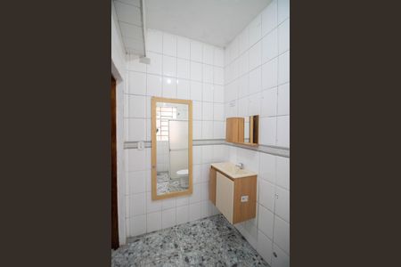 Casa para alugar com 50m², 1 quarto e 1 vaga Casa para alugar com 50m², 1 quarto e 1 vagaBANHEIRO