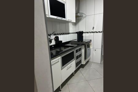 Cozinha de apartamento para alugar com 2 quartos, 66m² em Parque Paineiras, São Paulo