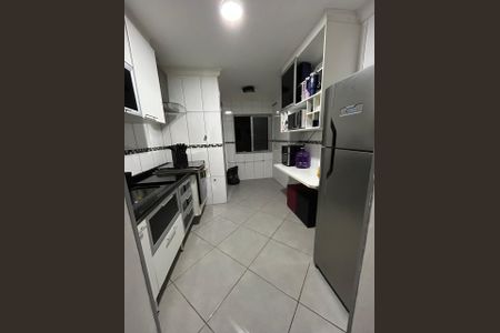 Cozinha de apartamento para alugar com 2 quartos, 66m² em Parque Paineiras, São Paulo