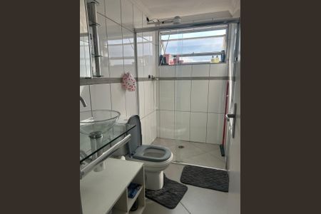 Banheiro de apartamento para alugar com 2 quartos, 66m² em Parque Paineiras, São Paulo