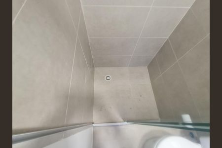 Apartamento para alugar com 49m², 2 quartos e 1 vaga Apartamento para alugar com 49m², 2 quartos e 1 vagaBanheiro social