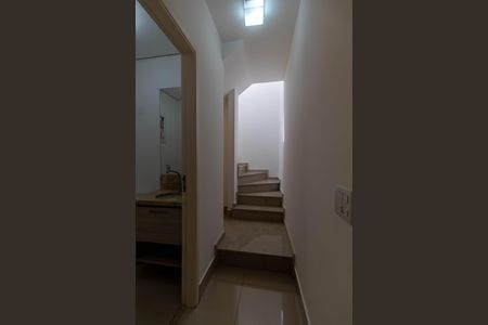ESCADA  de casa à venda com 4 quartos, 181m² em Loteamento Residencial Vila Bella Dom Pedro, Campinas