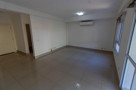 SALA de casa à venda com 4 quartos, 181m² em Loteamento Residencial Vila Bella Dom Pedro, Campinas