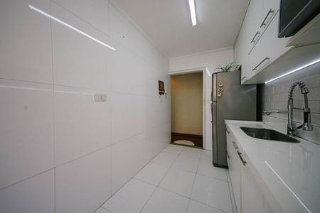 Apartamento à venda com 52m², 2 quartos e 1 vaga Apartamento à venda com 52m², 2 quartos e 1 vagaCozinha e Área de Serviço