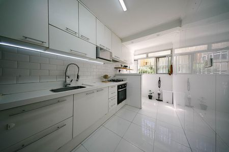 Apartamento à venda com 52m², 2 quartos e 1 vaga Apartamento à venda com 52m², 2 quartos e 1 vagaCozinha e Área de Serviço
