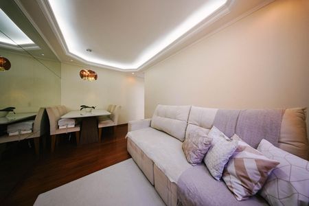 Apartamento à venda com 52m², 2 quartos e 1 vaga Apartamento à venda com 52m², 2 quartos e 1 vagaSala