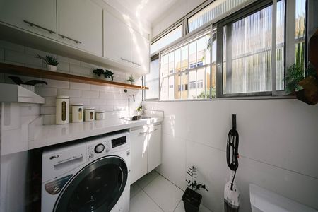 Apartamento à venda com 52m², 2 quartos e 1 vaga Apartamento à venda com 52m², 2 quartos e 1 vagaCozinha e Área de Serviço