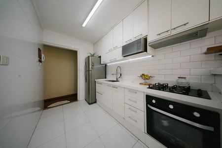 Apartamento à venda com 52m², 2 quartos e 1 vaga Apartamento à venda com 52m², 2 quartos e 1 vagaCozinha e Área de Serviço